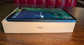 Good
													Apple iPad 11th Gen - Unlocked, Blue, 128 GB, A3355, photo 3 of 10