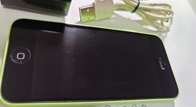 Good
													Apple iPhone 5C - AT&T, Green, 16 GB, A1532, photo 4 of 11