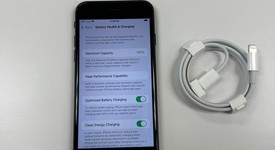 Mint
													Apple iPhone SE 3rd Gen 2022 - Unlocked, Midnight, 64 GB, A2595, photo 1 of 7