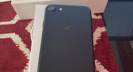 Mint
													Apple iPhone 7 - Boost, Black, 32 GB, A1660, photo 2 of 2