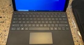Good
													Microsoft Surface Pro 4 - 12.3 Inch - Wi-Fi, Silver, 128 GB, 4 GB, photo 2 of 8