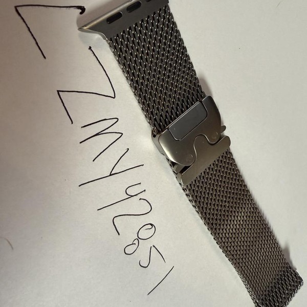 Apple Watch Ultra 49mm - Verizon, Titanium, A2622