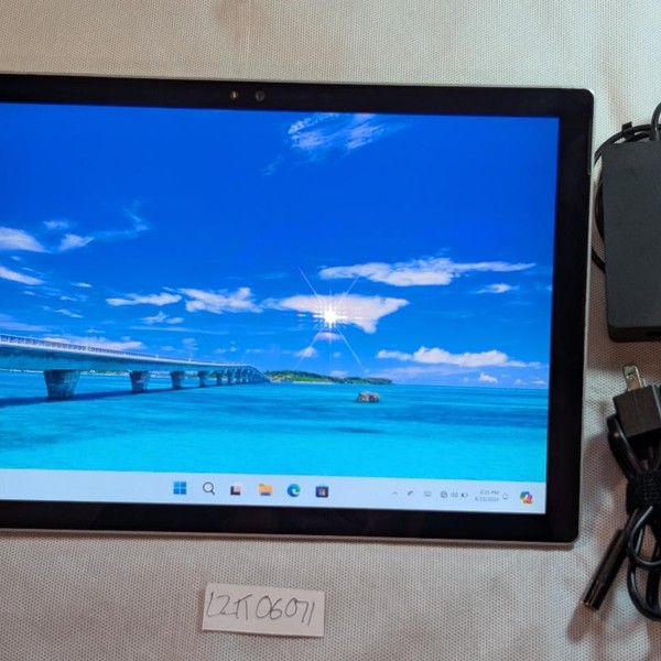 Microsoft Surface Pro 4 - 12.3 Inch - Wi-Fi, Silver, 128 GB, 4 GB