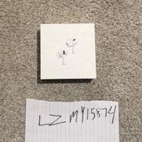 Apple AirPods Pro 2 - Lightning