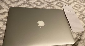 Good
													MacBook Air 2017 - 13" - I5, Silver, 128 GB, 8 GB, photo 3 of 6