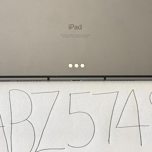 Apple iPad Pro 11 inch 3rd Gen 2021 - Unlocked, 256 GB, Gray