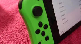 Good
													Nintendo Switch - Pink & Green, 32 GB, photo 4 of 8