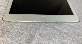 Fair
													Apple iPad Air - Wi-Fi, Silver, 16 GB, photo 4 of 15