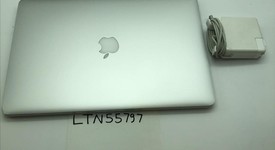 Good
													MacBook Pro 2015 (Retina) - 15" - Silver, 256 GB, 16 GB, photo 5 of 6