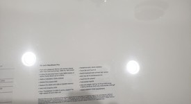 New
													MacBook Pro 2018 (With Touch Bar) - 15" - I7, Silver, 256 GB, 16 GB, photo 3 of 4