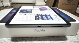 Mint
													Apple iPad Air 5th Gen - Wi-Fi, Purple, 64 GB, A2588, photo 3 of 9