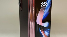 Fair
													Samsung Galaxy Z Fold4 5G - Unlocked, Burgundy, 256 GB, 12 GB, SM-F936U1, photo 4 of 10