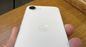 Good
													Apple iPhone 16e - AT&T, White, 128 GB, A3212, photo 4 of 6
