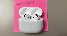 Used
													Apple AirPods 4th Gen - Active Noise Cancellation, photo 3 of 7