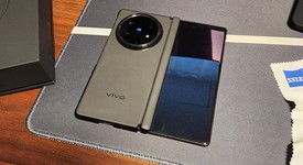 Mint
													Vivo X Fold5 - Unlocked Non-US, Black, 256 GB, 12 GB, photo 5 of 12