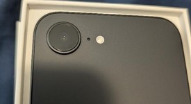 Mint
													Apple iPhone 16e - Unlocked, Black, 128 GB, A3212, photo 4 of 9