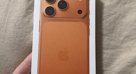 Mint
													Apple iPhone 17 Pro - Unlocked, Cosmic Orange, 256 GB, A3256, photo 2 of 16