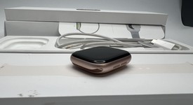Good
													Apple Watch Series 10 42mm - Unlocked, Rose Gold, A3001 - Cellular, Aluminum, photo 5 of 8