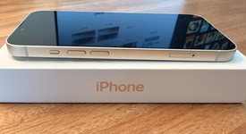 Mint
													Apple iPhone 13 - AT&T, Starlight, 128 GB, A2482, photo 4 of 7
