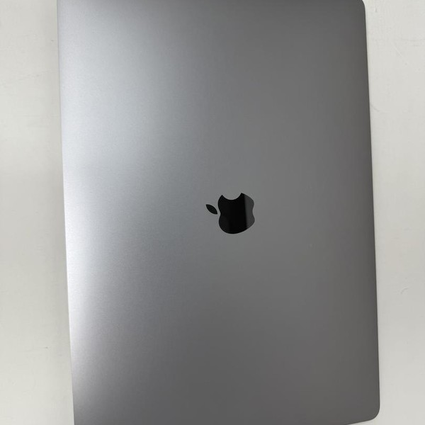MacBook Pro 2019 - 16 inch - 512 GB, Silver, 16 GB, Intel Core i7