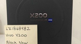 New
													Vivo X200 Pro - Unlocked Non-US, Black, 512 GB, 16 GB, photo 1 of 5