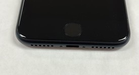 Mint
													Apple iPhone SE 3rd Gen 2022 - Unlocked, Midnight, 64 GB, A2595, photo 4 of 7