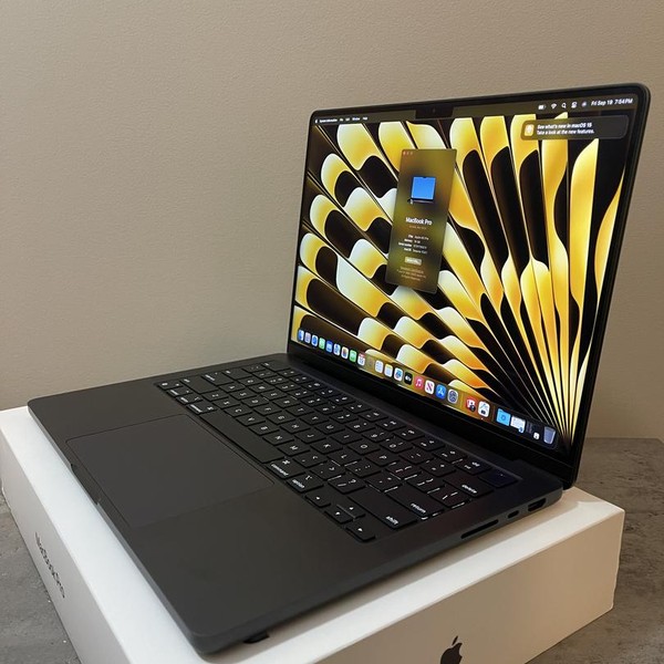 MacBook Pro Late 2023 (M3) - 14 inch - 512 GB, Black, 18 GB, Apple M3 Pro 11-core, 14-core GPU