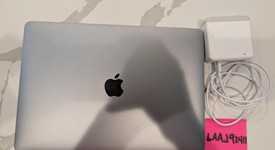 Good
													MacBook Pro 2020 - 13" - I5, Gray, 256 GB, 16 GB, photo 2 of 12