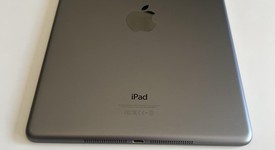 Good
													Apple iPad Air - Unlocked, Gray, 16 GB, photo 4 of 7