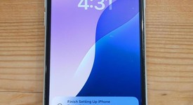 Good
													Apple iPhone SE 2nd Gen 2020 - Unlocked, White, 128 GB, A2275, photo 2 of 6