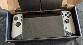 Good
													MSI Claw 8 AI Plus - Black, 1 TB, 32 GB, photo 5 of 8
