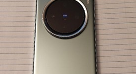 Mint
													Vivo X200 - Unlocked Non-US, Green, 512 GB, 16 GB, photo 1 of 11