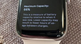 Good
													Apple Watch Series 4 40mm - Unlocked, Silver, A1975 - Cellular, Stainless, photo 3 of 23