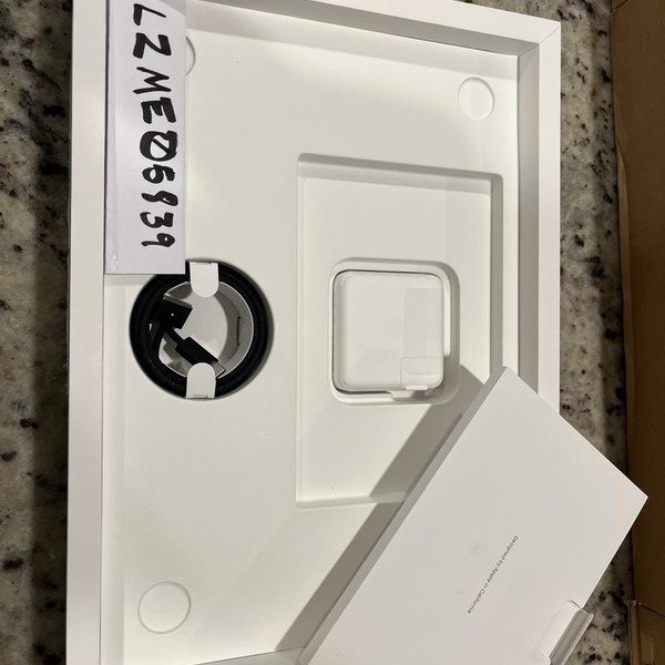 MacBook Pro Late 2023 (M3) - 14 inch - 512 GB, Black, 36 GB, Apple M3 Pro 11-core, 14-core GPU