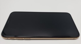Good
													Apple iPhone Xs - Unlocked, Gold, 64 GB, A1920, photo 3 of 10