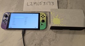 Good
													Nintendo Switch - OLED - White, 64 GB, Splatoon 3, photo 1 of 2