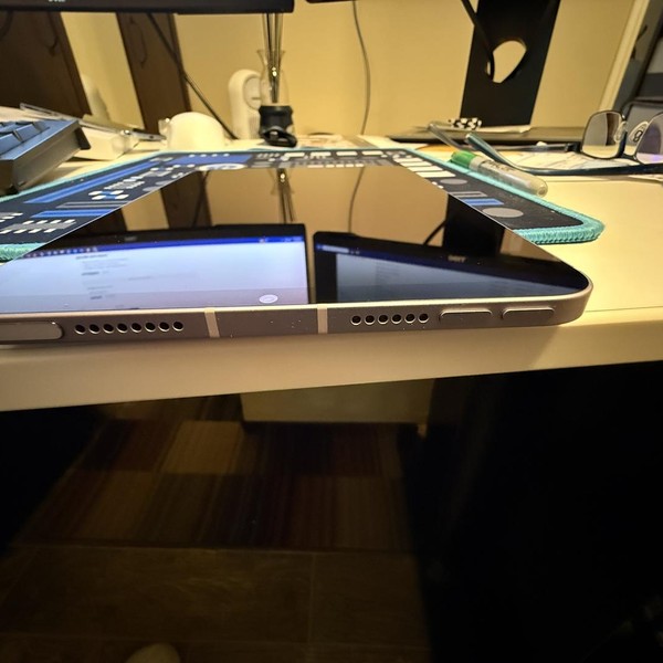 Apple iPad Mini 6th Gen - Unlocked, 256 GB, Purple, A2568