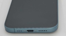 Good
													Apple iPhone 16 - Unlocked, Teal, 128 GB, A3081, photo 3 of 6