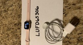 Good
													Apple Watch Series 4 40mm - Verizon, Gold, A1975 - Cellular, Aluminum, photo 4 of 5