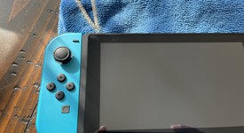 Good
													Nintendo Switch - Red & Blue, 32 GB, photo 4 of 11