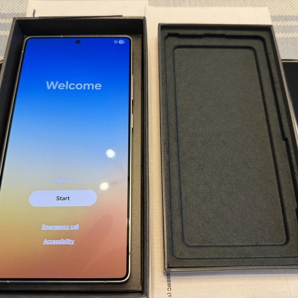 Samsung Galaxy S25 Ultra - Unlocked, 256 GB, Silverblue, 12 GB, SM-S938U1