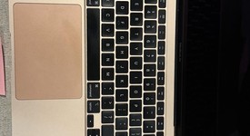 Good
													MacBook Air 2020 - 13" - I3, Gold, 256 GB, 8 GB, photo 3 of 6
