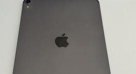 Good
													Apple iPad Pro 11" 2018 - Unlocked, Gray, 256 GB, A2013, photo 2 of 5