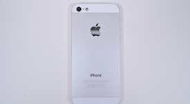 Good
													Apple iPhone 5 - Unlocked, White, 16 GB, A1428, photo 3 of 8