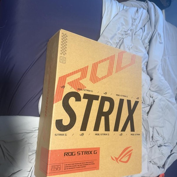 Asus ROG Strix G16 (2025) G614 - 1 TB, 32 GB, Intel Core Ultra 9