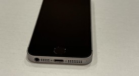 Good
													Apple iPhone SE 1st Gen 2016 - Unlocked, Grey, 16 GB, A1662, photo 5 of 8