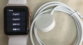 Good
													Apple Watch Series 3 42mm - Unlocked, Gold, A1861, Aluminum, photo 3 of 5