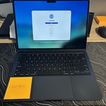 Good MacBook Air 2022 (M2) - 13 inch - 256 GB, Midnight, 8 GB, Apple M2