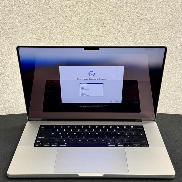 MacBook Pro 2021 - 16 inch - 1 TB, Silver, 32 GB, Apple M1 Max