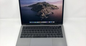 Good
													MacBook Pro 2017 (With Touch Bar) - 13" - Gray, 256 GB, 16 GB, photo 5 of 12